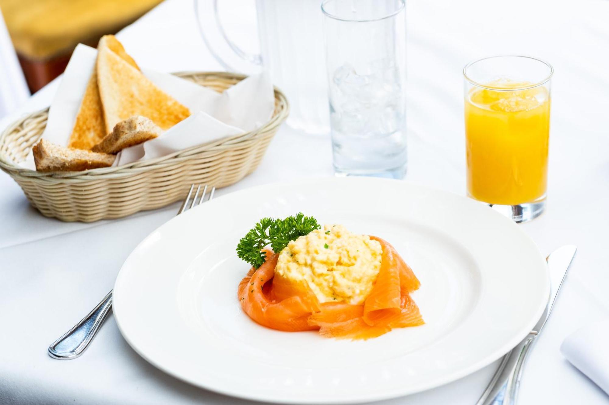 דנפרמליין Garvock House Hotel מראה חיצוני תמונה